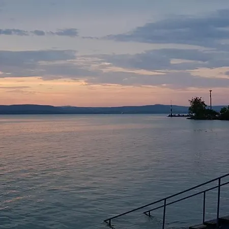 Grantek Ueduelohaz Balatonlelle