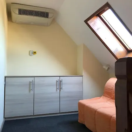 Grantek Ueduelohaz Hotel