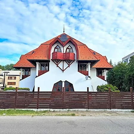 Grantek Ueduelohaz 3*