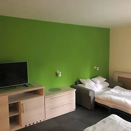 Grantek Ueduelohaz 3* Balatonlelle