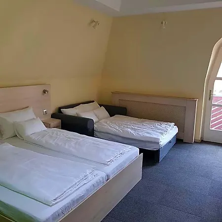 Grantek Ueduelohaz Balatonlelle