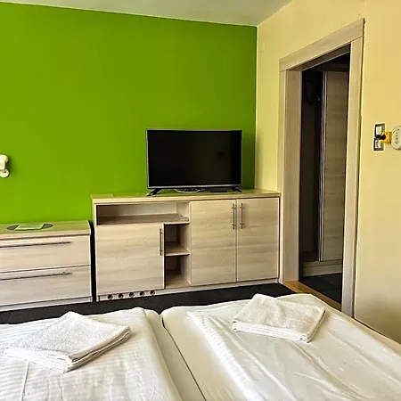 Hotel Grantek Ueduelohaz Balatonlelle