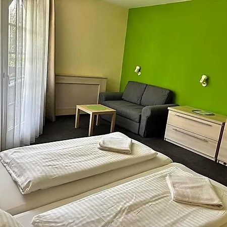 Grantek Ueduelohaz Hotel 3*