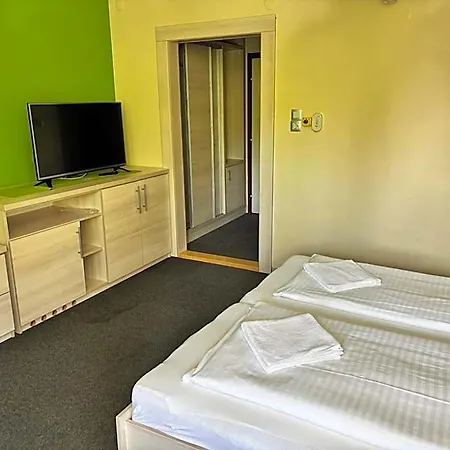 Grantek Ueduelohaz Otel