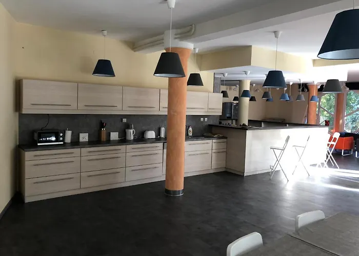 Grantek Ueduelohaz Отель *